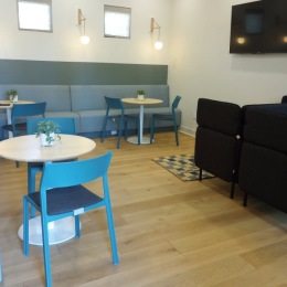 Co-working or just looking for a quiet place to read? Check out our co-working room with a calm and relaxing atmosphere! Open 24 hours to our residents for their use. #chandlerapts #coworking #greystar Instagram post from @thecooper202 on September 12, 2024 00:00:00am